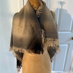 Gucci Beige and Black Scarf